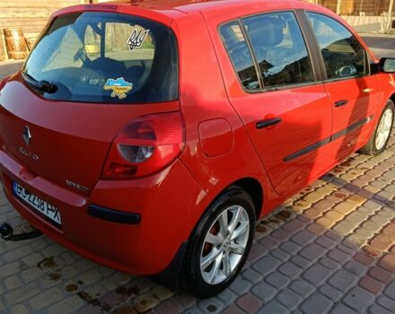 Красный Рено Клио, объемом двигателя 1.1 л и пробегом 235 тыс. км за 3500 $, фото 1 на Automoto.ua