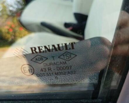 Красный Рено Клио, объемом двигателя 1.15 л и пробегом 190 тыс. км за 3800 $, фото 15 на Automoto.ua