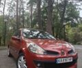 Красный Рено Клио, объемом двигателя 1.39 л и пробегом 150 тыс. км за 5300 $, фото 1 на Automoto.ua