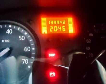 Красный Рено Клио, объемом двигателя 1.1 л и пробегом 140 тыс. км за 4500 $, фото 5 на Automoto.ua