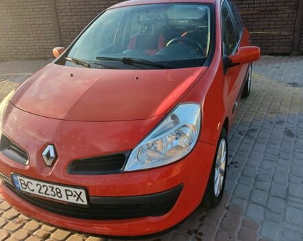 Красный Рено Клио, объемом двигателя 1.1 л и пробегом 235 тыс. км за 3500 $, фото 5 на Automoto.ua