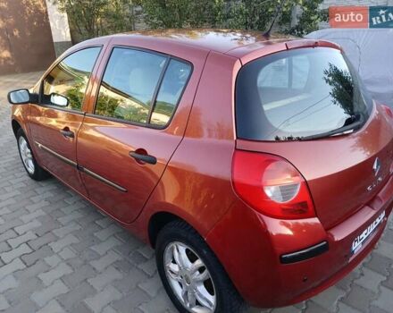 Красный Рено Клио, объемом двигателя 1.15 л и пробегом 190 тыс. км за 3800 $, фото 1 на Automoto.ua