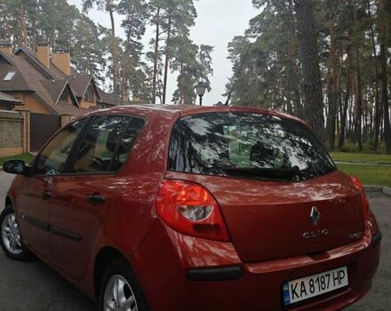 Красный Рено Клио, объемом двигателя 1.39 л и пробегом 150 тыс. км за 5300 $, фото 4 на Automoto.ua