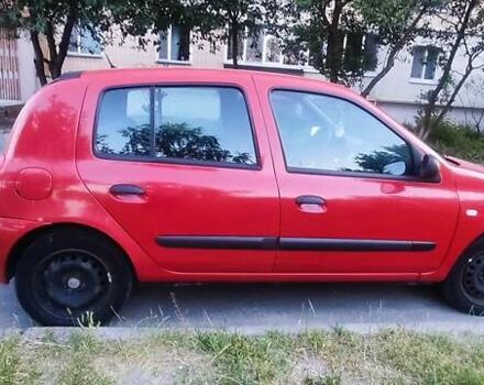 Красный Рено Клио, объемом двигателя 1.1 л и пробегом 140 тыс. км за 4500 $, фото 1 на Automoto.ua