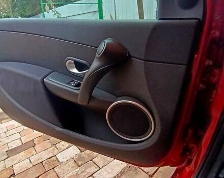Рено Клио 2006 в Никополе на Automoto.ua Красный Рено Клио, объемом двигателя 1.6 л и пробегом 190 тыс. км за 5200 $, фото 1 на Automoto.ua
