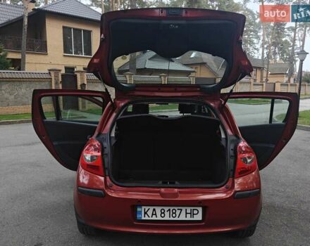 Красный Рено Клио, объемом двигателя 1.39 л и пробегом 150 тыс. км за 5300 $, фото 7 на Automoto.ua
