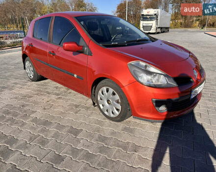 Рено Клио 2007 в Виннице на Automoto.ua Красный Рено Клио, объемом двигателя 1.6 л и пробегом 212 тыс. км за 4999 $, фото 3 на Automoto.ua