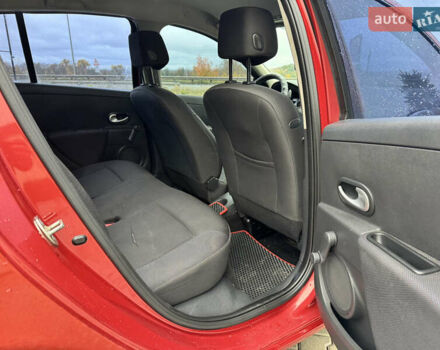 Красный Рено Клио, объемом двигателя 1.6 л и пробегом 212 тыс. км за 4800 $, фото 16 на Automoto.ua
