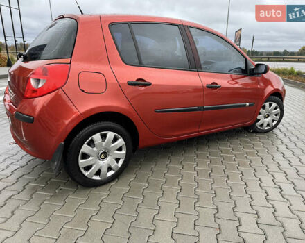 Червоний Рено Кліо, об'ємом двигуна 1.6 л та пробігом 212 тис. км за 4500 $, фото 6 на Automoto.ua