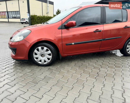 Червоний Рено Кліо, об'ємом двигуна 1.6 л та пробігом 212 тис. км за 4500 $, фото 2 на Automoto.ua
