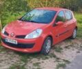 Червоний Рено Кліо, об'ємом двигуна 1.2 л та пробігом 225 тис. км за 3900 $, фото 1 на Automoto.ua