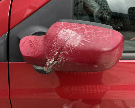 Красный Рено Клио, объемом двигателя 1.15 л и пробегом 92 тыс. км за 2000 $, фото 5 на Automoto.ua