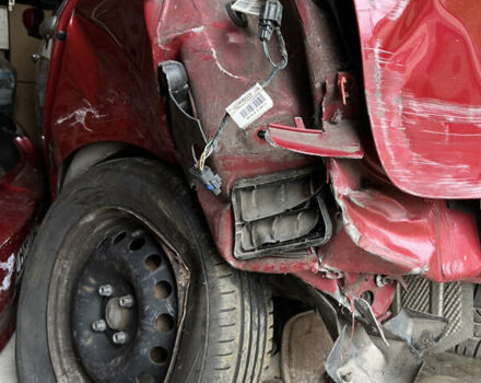 Красный Рено Клио, объемом двигателя 1.15 л и пробегом 92 тыс. км за 2000 $, фото 7 на Automoto.ua