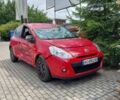 Красный Рено Клио, объемом двигателя 1.1 л и пробегом 380 тыс. км за 2000 $, фото 1 на Automoto.ua