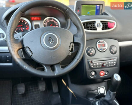 Красный Рено Клио, объемом двигателя 1.2 л и пробегом 209 тыс. км за 6900 $, фото 42 на Automoto.ua