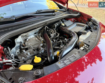 Красный Рено Клио, объемом двигателя 1.2 л и пробегом 209 тыс. км за 6900 $, фото 56 на Automoto.ua