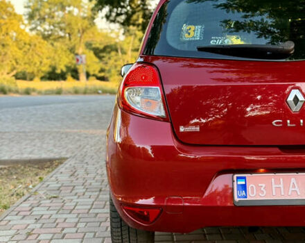 Красный Рено Клио, объемом двигателя 1.2 л и пробегом 209 тыс. км за 6900 $, фото 16 на Automoto.ua