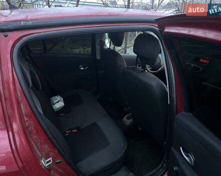 Красный Рено Клио, объемом двигателя 1.2 л и пробегом 221 тыс. км за 4500 $, фото 8 на Automoto.ua