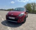 Красный Рено Клио, объемом двигателя 1.1 л и пробегом 207 тыс. км за 5030 $, фото 1 на Automoto.ua