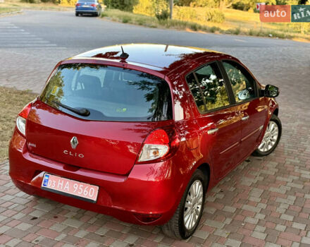 Красный Рено Клио, объемом двигателя 1.2 л и пробегом 209 тыс. км за 6900 $, фото 12 на Automoto.ua