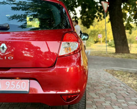 Красный Рено Клио, объемом двигателя 1.2 л и пробегом 209 тыс. км за 6900 $, фото 15 на Automoto.ua