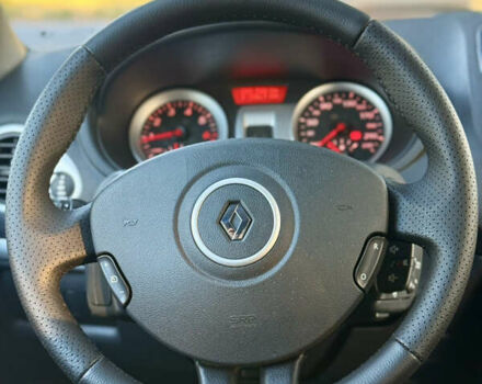 Красный Рено Клио, объемом двигателя 1.2 л и пробегом 209 тыс. км за 6900 $, фото 45 на Automoto.ua