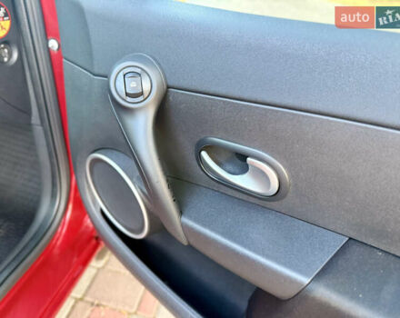 Красный Рено Клио, объемом двигателя 1.2 л и пробегом 209 тыс. км за 6900 $, фото 29 на Automoto.ua