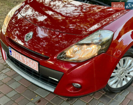 Красный Рено Клио, объемом двигателя 1.2 л и пробегом 209 тыс. км за 6900 $, фото 3 на Automoto.ua