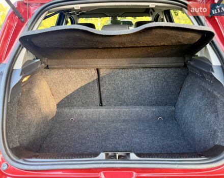 Красный Рено Клио, объемом двигателя 1.2 л и пробегом 209 тыс. км за 6900 $, фото 21 на Automoto.ua