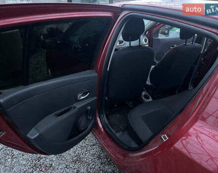 Красный Рено Клио, объемом двигателя 1.2 л и пробегом 221 тыс. км за 4500 $, фото 11 на Automoto.ua