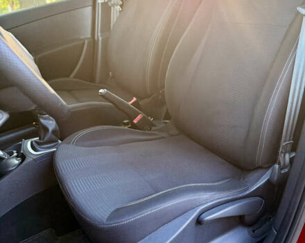 Красный Рено Клио, объемом двигателя 1.2 л и пробегом 209 тыс. км за 6900 $, фото 40 на Automoto.ua