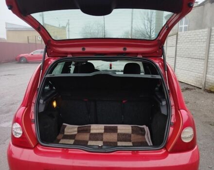 Красный Рено Клио, объемом двигателя 1.1 л и пробегом 159 тыс. км за 4250 $, фото 5 на Automoto.ua