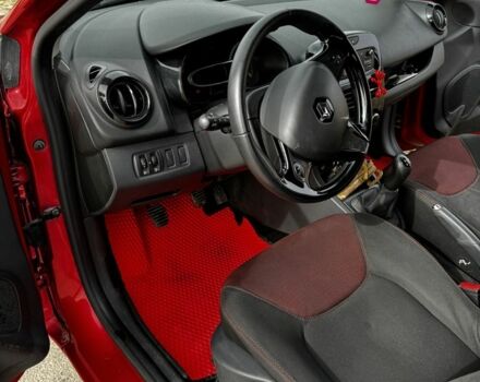 Красный Рено Клио, объемом двигателя 0.12 л и пробегом 202 тыс. км за 6200 $, фото 7 на Automoto.ua