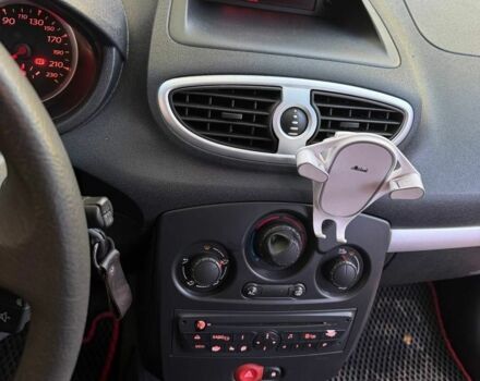 Червоний Рено Кліо, об'ємом двигуна 0 л та пробігом 218 тис. км за 6200 $, фото 3 на Automoto.ua