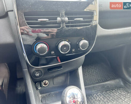 Червоний Рено Кліо, об'ємом двигуна 0.9 л та пробігом 199 тис. км за 5500 $, фото 18 на Automoto.ua