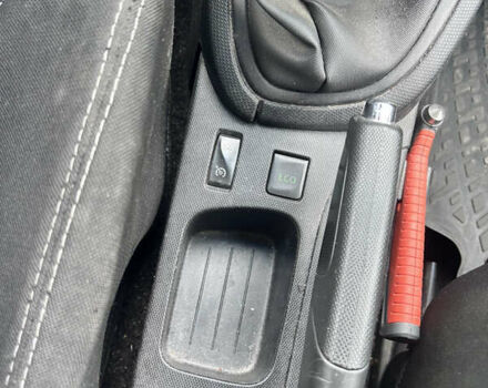 Червоний Рено Кліо, об'ємом двигуна 0.9 л та пробігом 199 тис. км за 5500 $, фото 19 на Automoto.ua