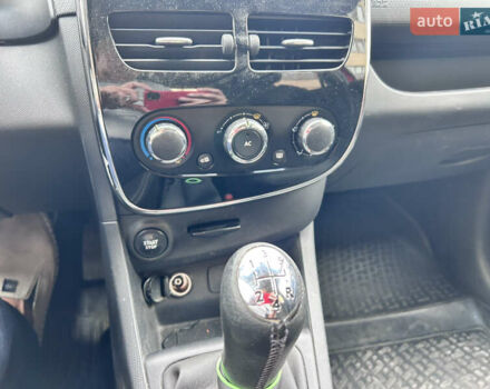 Червоний Рено Кліо, об'ємом двигуна 0.9 л та пробігом 199 тис. км за 5500 $, фото 16 на Automoto.ua