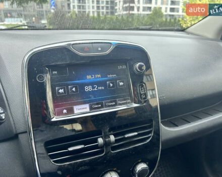 Червоний Рено Кліо, об'ємом двигуна 0.9 л та пробігом 199 тис. км за 5500 $, фото 21 на Automoto.ua