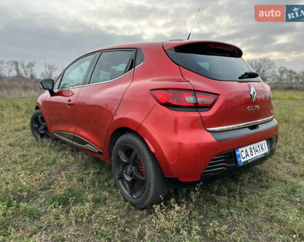 Красный Рено Клио, объемом двигателя 1.5 л и пробегом 195 тыс. км за 9300 $, фото 3 на Automoto.ua