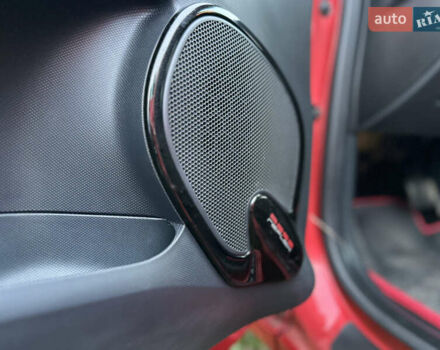 Красный Рено Клио, объемом двигателя 1.5 л и пробегом 195 тыс. км за 9300 $, фото 25 на Automoto.ua