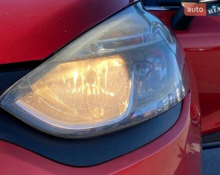 Красный Рено Клио, объемом двигателя 0.9 л и пробегом 184 тыс. км за 7290 $, фото 8 на Automoto.ua
