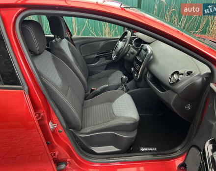 Червоний Рено Кліо, об'ємом двигуна 1.2 л та пробігом 167 тис. км за 9200 $, фото 56 на Automoto.ua