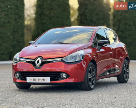 Рено Кліо 2015 у Дубно на Automoto.ua Червоний Рено Кліо, об'ємом двигуна 1.5 л та пробігом 200 тис. км за 8350 $, фото 2 на Automoto.ua