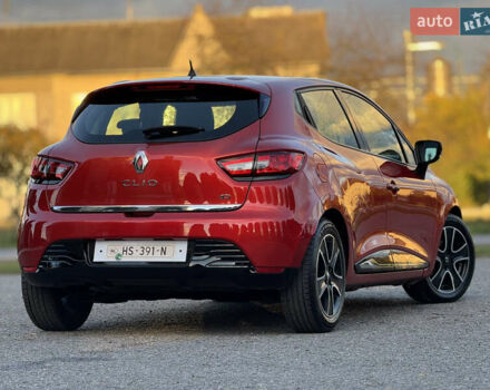 Рено Кліо 2015 у Дубно на Automoto.ua Червоний Рено Кліо, об'ємом двигуна 1.5 л та пробігом 200 тис. км за 8350 $, фото 45 на Automoto.ua