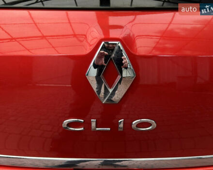 Червоний Рено Кліо, об'ємом двигуна 1.2 л та пробігом 167 тис. км за 9200 $, фото 18 на Automoto.ua