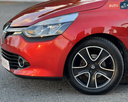 Рено Кліо 2015 у Дубно на Automoto.ua Червоний Рено Кліо, об'ємом двигуна 1.5 л та пробігом 200 тис. км за 8350 $, фото 41 на Automoto.ua