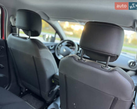 Рено Кліо 2015 у Дубно на Automoto.ua Червоний Рено Кліо, об'ємом двигуна 1.5 л та пробігом 200 тис. км за 8350 $, фото 63 на Automoto.ua