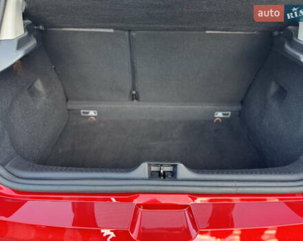 Рено Кліо 2015 у Дубно на Automoto.ua Червоний Рено Кліо, об'ємом двигуна 1.5 л та пробігом 200 тис. км за 8350 $, фото 73 на Automoto.ua