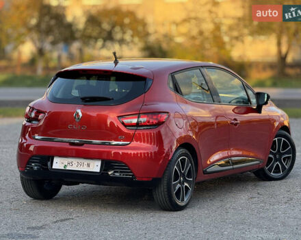 Рено Кліо 2015 у Дубно на Automoto.ua Червоний Рено Кліо, об'ємом двигуна 1.5 л та пробігом 200 тис. км за 8350 $, фото 43 на Automoto.ua