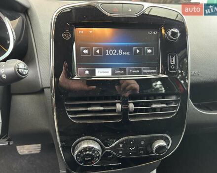 Червоний Рено Кліо, об'ємом двигуна 1.2 л та пробігом 167 тис. км за 9200 $, фото 28 на Automoto.ua